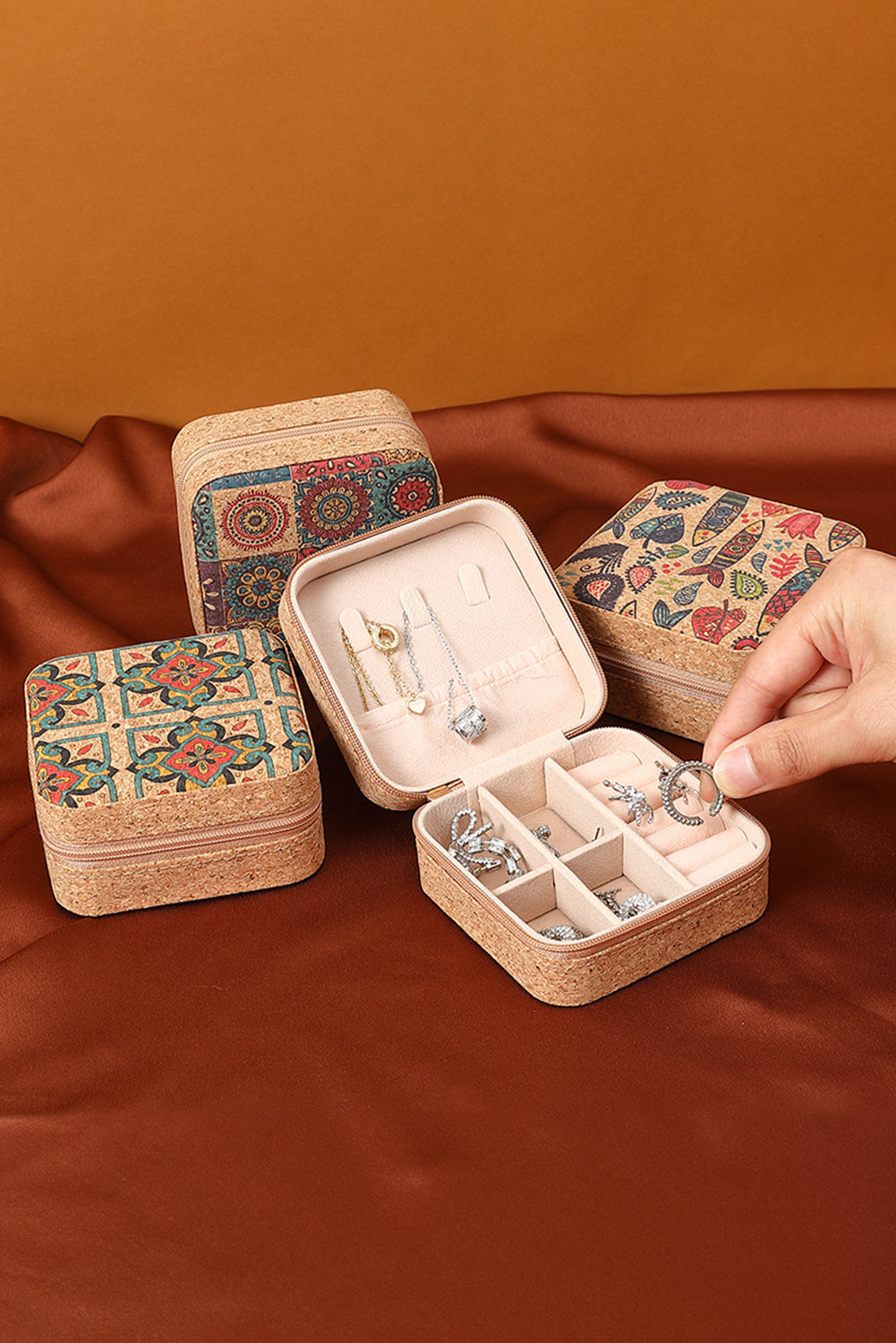 Camel Retro Floral Print Portable Square Jewelry Box