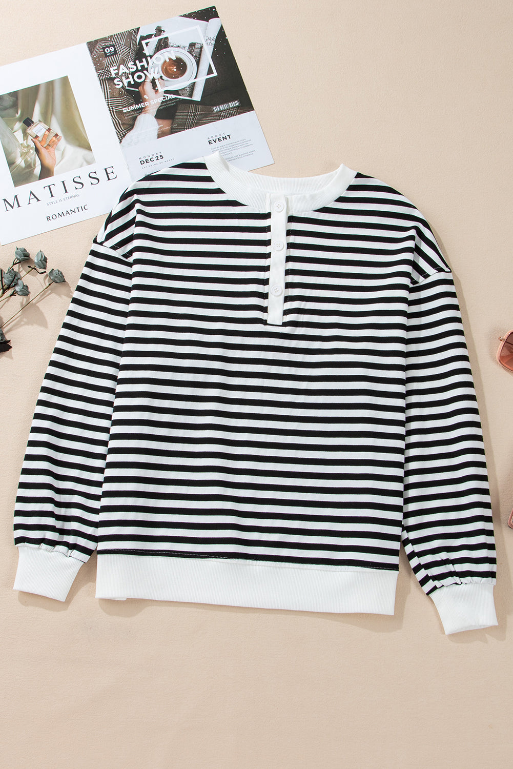 White Stripe Buttoned Crew Neck Oversized Sweatshirt