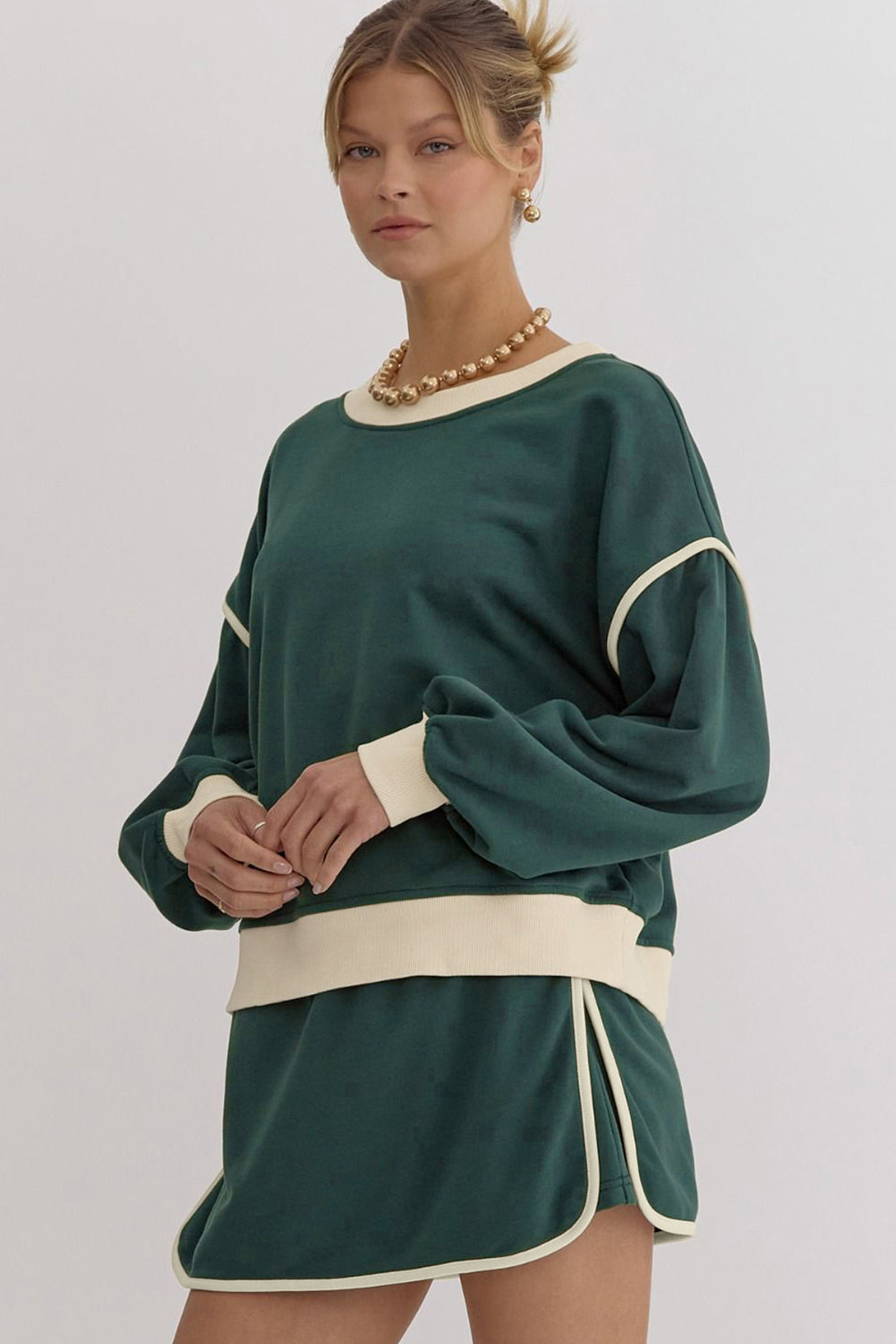 Evergreen Contrast Trim Loose Pullover and Lace-up Waist Skirt Set