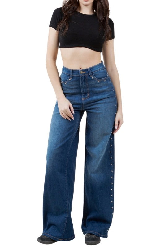 Baggy Wide Leg Jean with studs