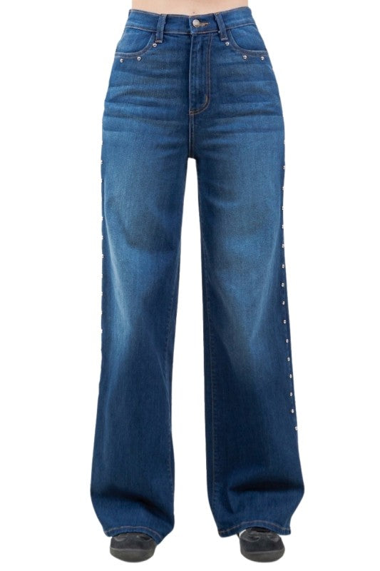 Baggy Wide Leg Jean with studs