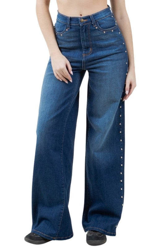 Baggy Wide Leg Jean with studs