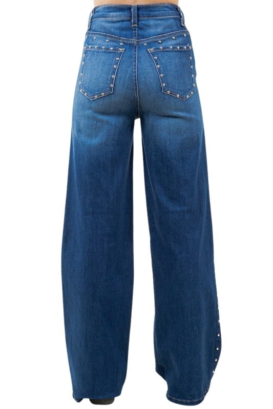 Baggy Wide Leg Jean with studs