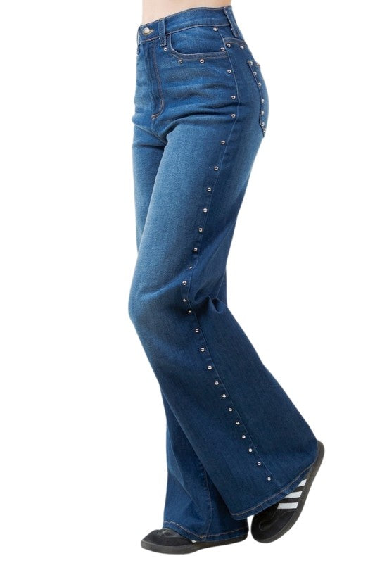 Baggy Wide Leg Jean with studs