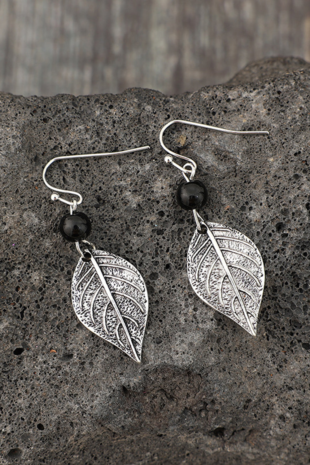 Silvery Vintage Leaf Shape Bead Dangle Earrings