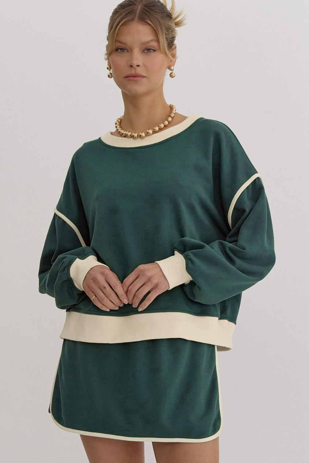 Evergreen Contrast Trim Loose Pullover and Lace-up Waist Skirt Set