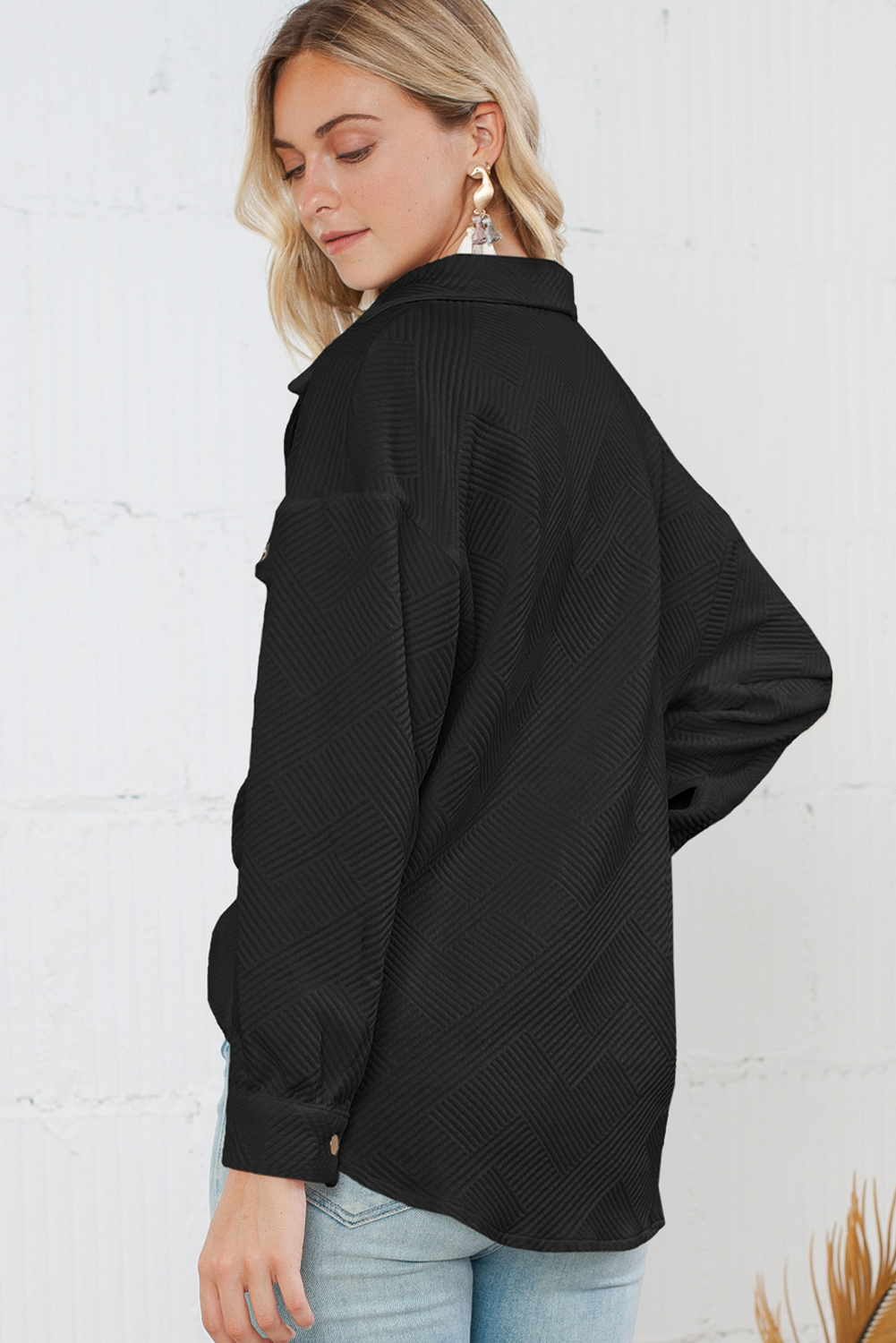 Black Solid Textured Flap Pocket Buttoned Shacket