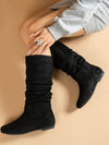 Retro Round Toe Suede Boots