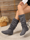 Retro Round Toe Suede Boots