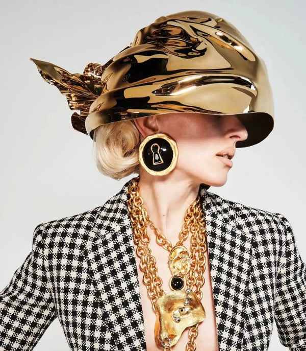 Cocoa Yacht Club 18K Gold Stud Keyhole Earrings