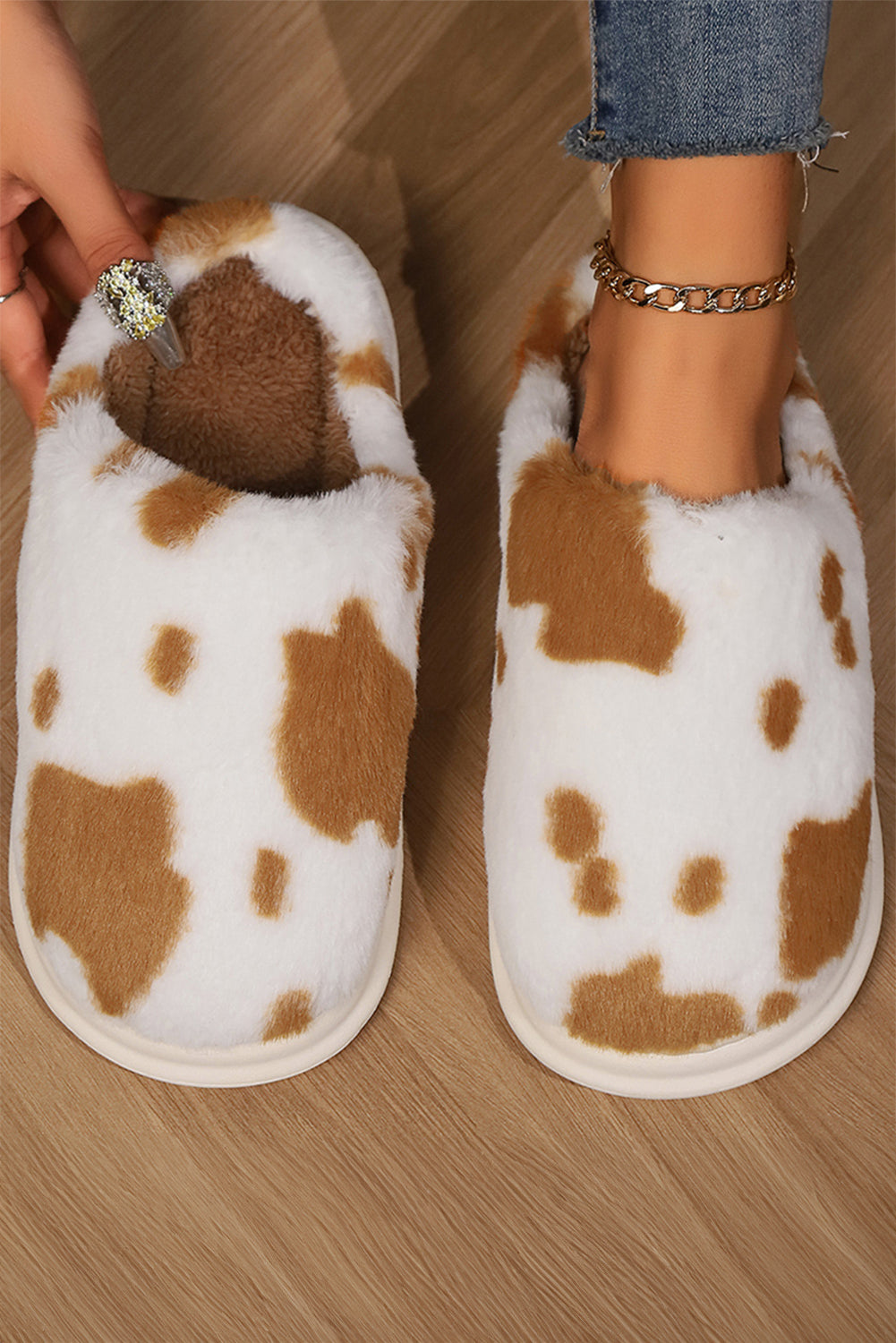 Chestnut Animal Spot Winter Plush Home Slippers