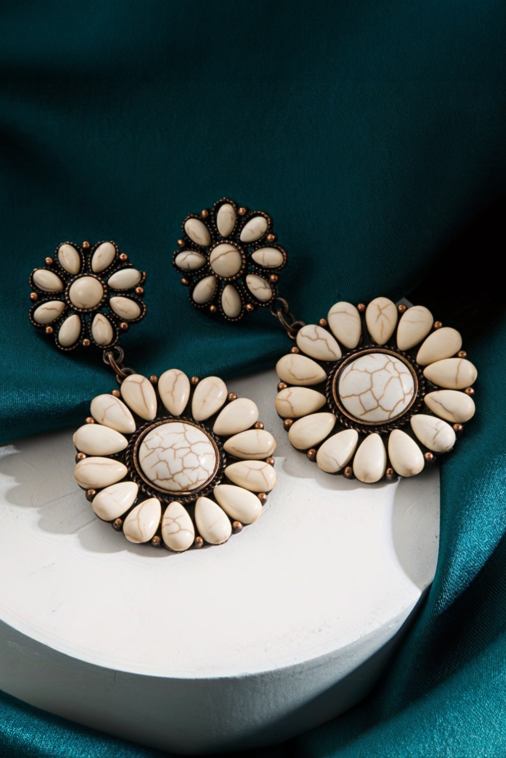 White Western Turquoise Inlay Flower Shape Stud Earrings