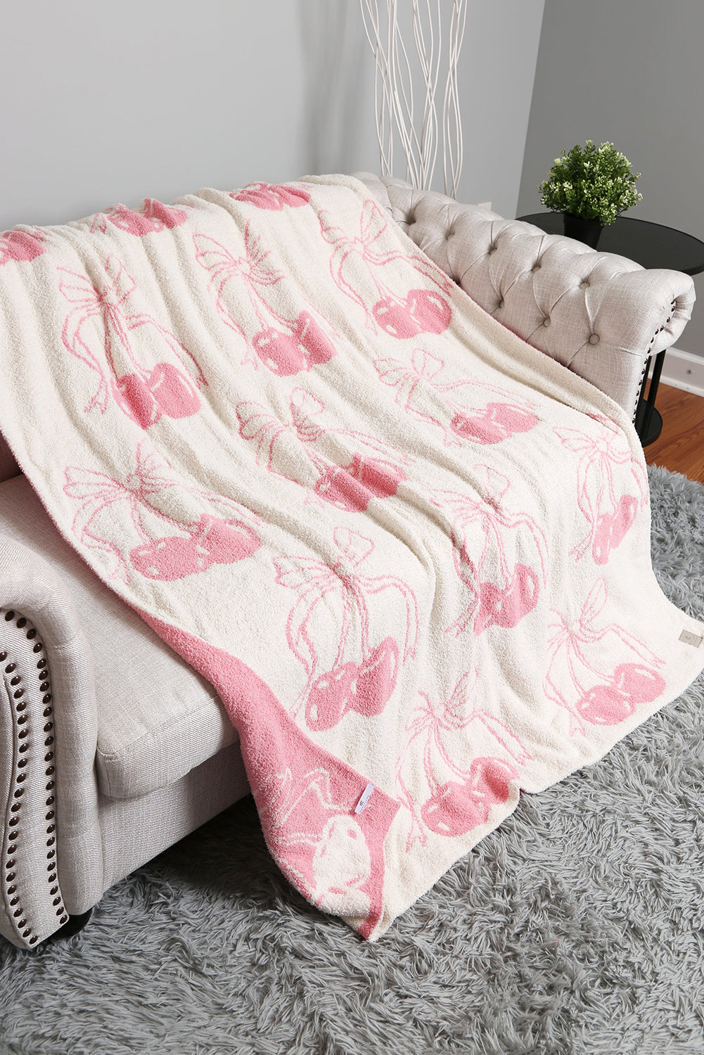 White Cheery Print Reversible Soft Blanket 127*152cm